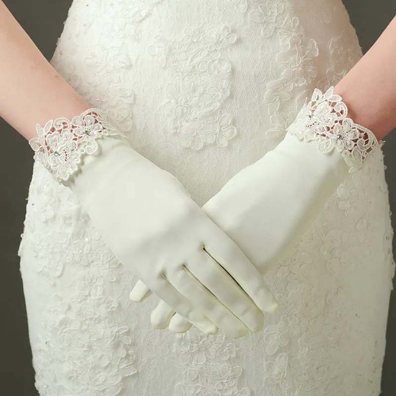 Ivory Bridal gloves, Satin Wedding gloves, Ivory Satin gloves, Gloves with lace White bridal gloves, Short wedding gloves, Gloves for wedding, TYP0568