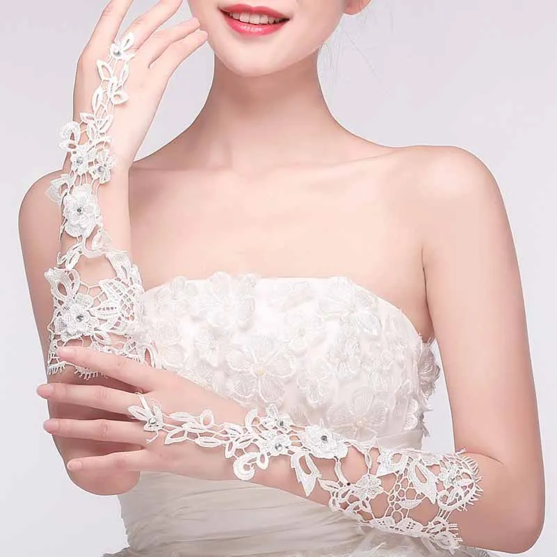 Ladies Attractive Lace Wedding Gloves