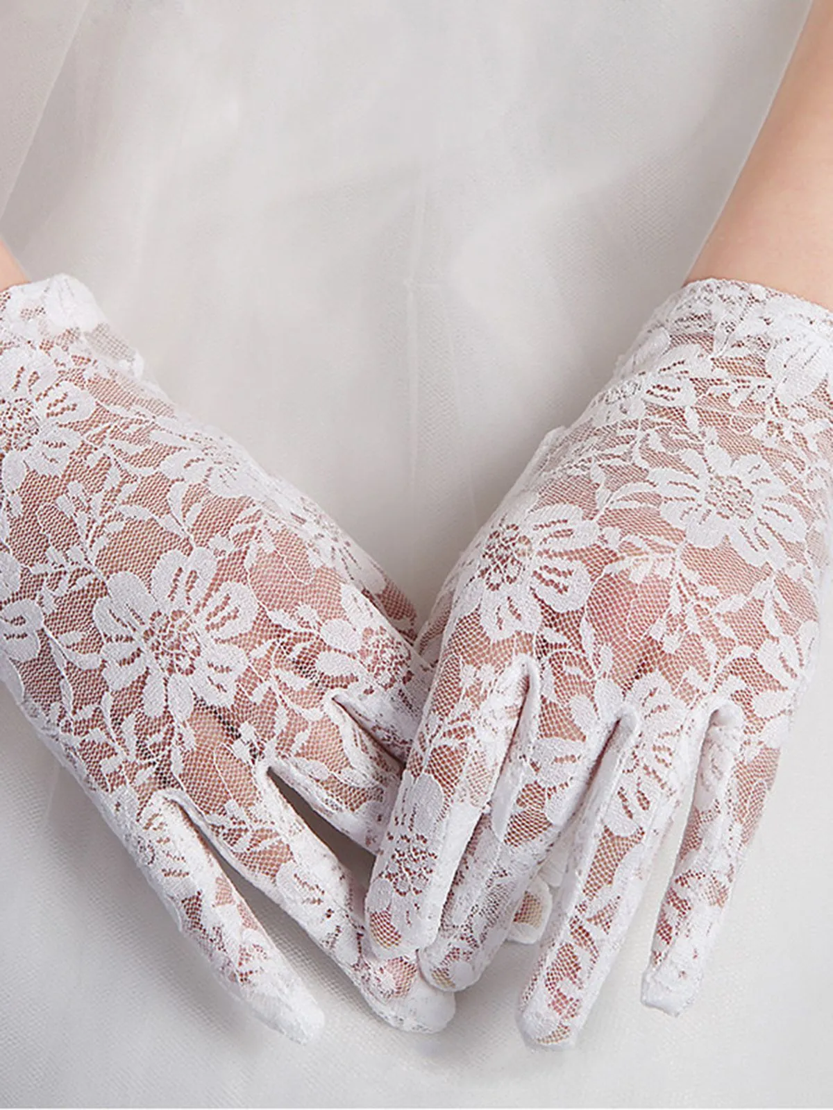 Latest Floral Lace Sheer Gloves