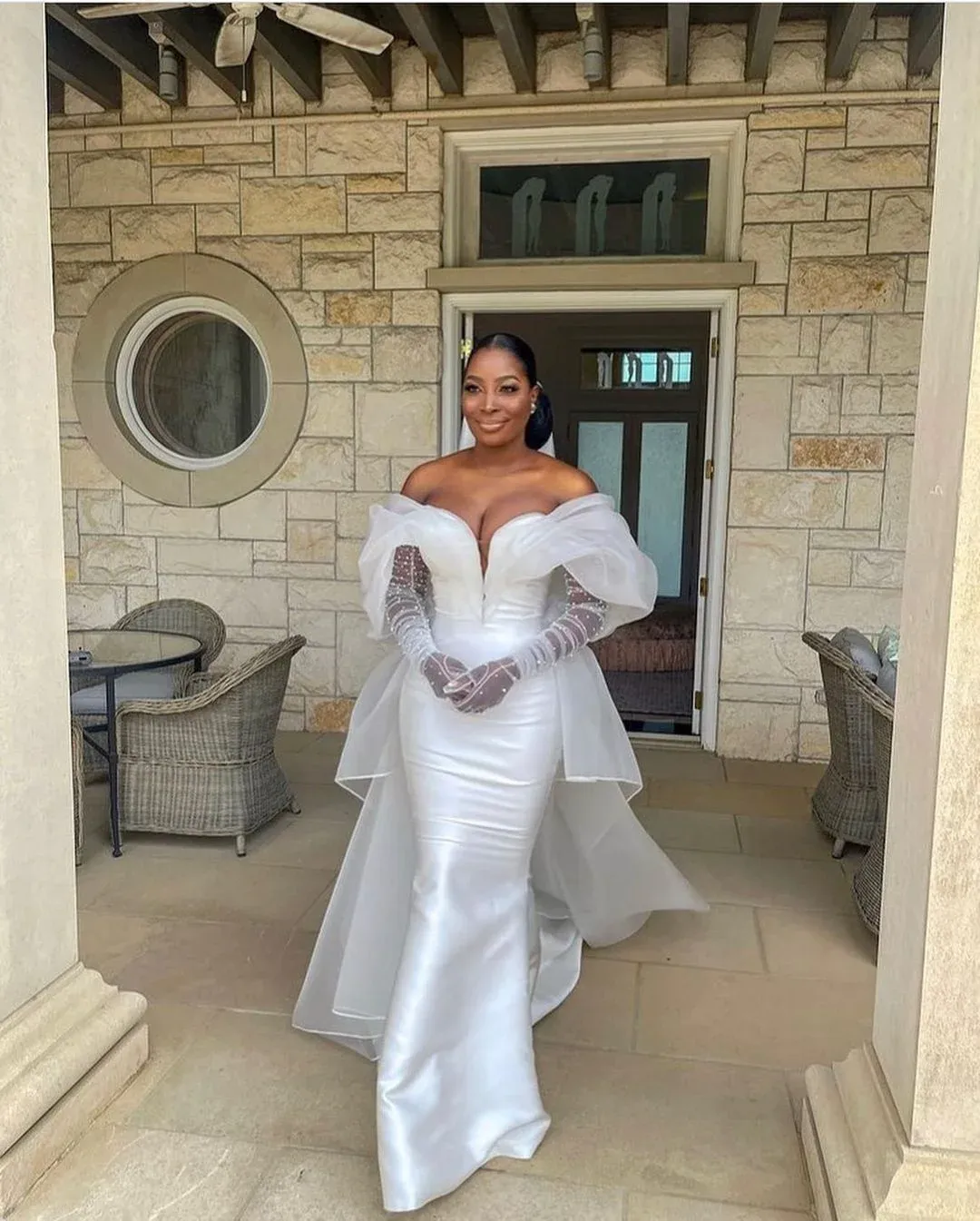 Mermaid Lace Applique Wedding Dresses african Sexy off shoulder Bridal Gowns with gloves Plus Size robe de mariee