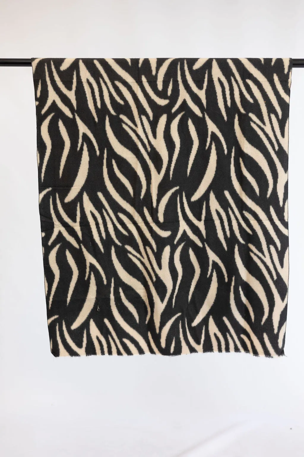 Scarf - Tiger - Black/Cream