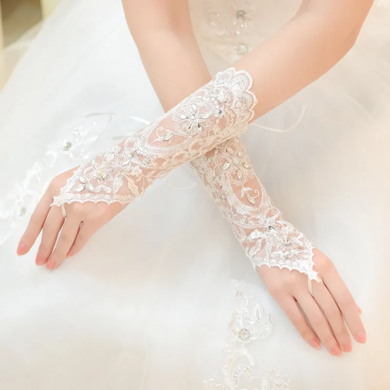 Wedding gloves, Ivory gloves, Bridal gloves, Lace with no fingerprints,Bridal accessories, Bright gloves, Belly dancer, Beach weddings, Prom, TYP0570